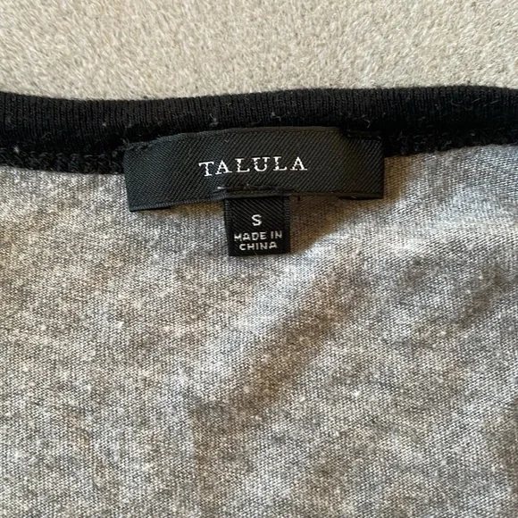 Talula Cropped Raglan Top - Picture 3 of 4